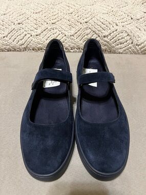 Vionic Navy Suede Mary Jane Flats with Strap